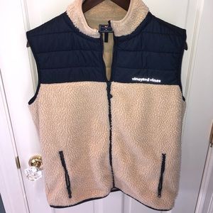 Vineyard Vjnes fuzzy vest